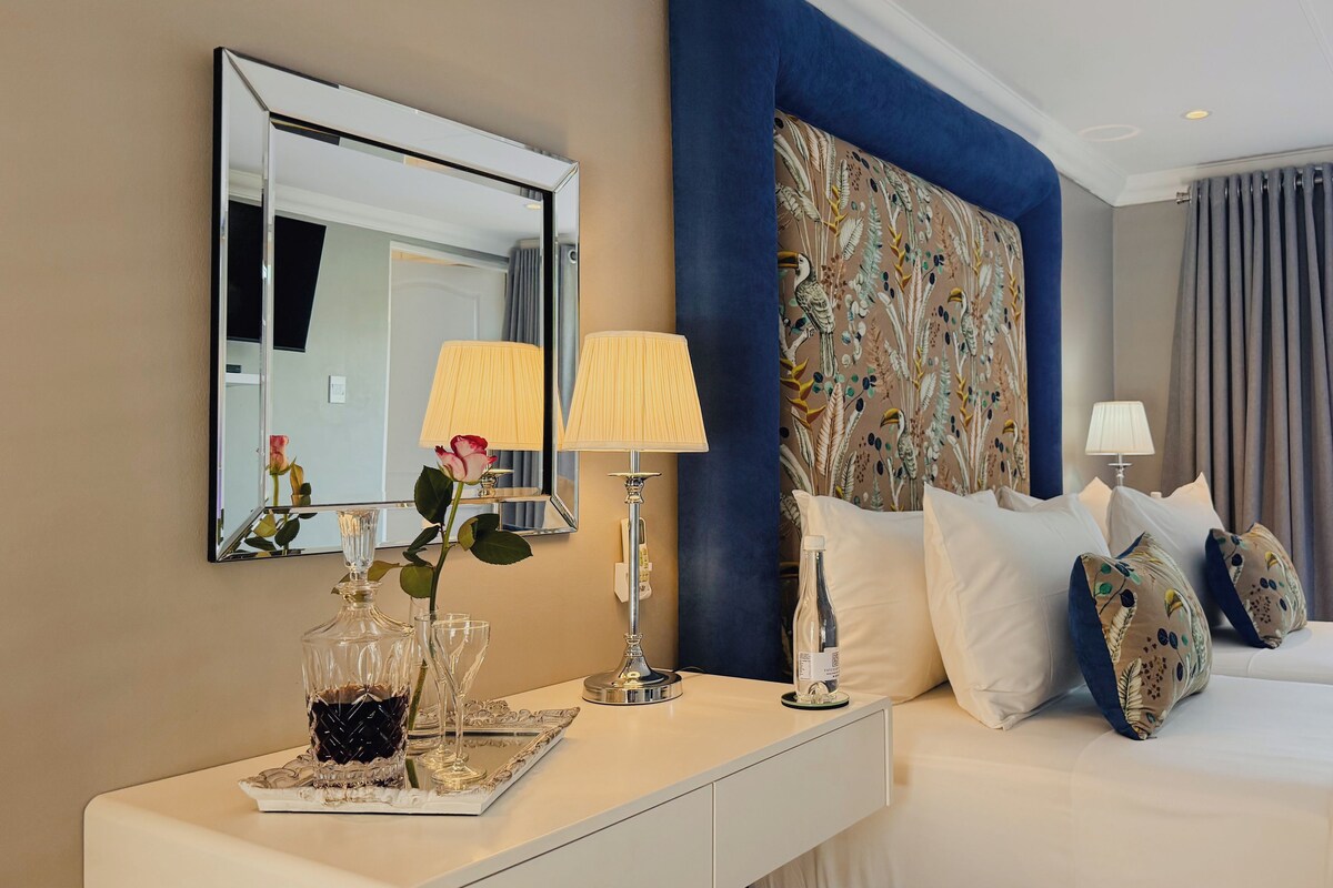 Double Queen, Garden level | Egyptian cotton sheets, premium bedding, pillowtop beds, in-room safe
