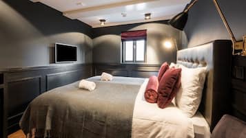 Habitación básica doble | Caja fuerte, cortinas opacas, wifi gratis y ropa de cama