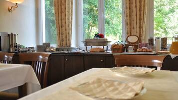 Daily buffet breakfast (EUR 10 per person)