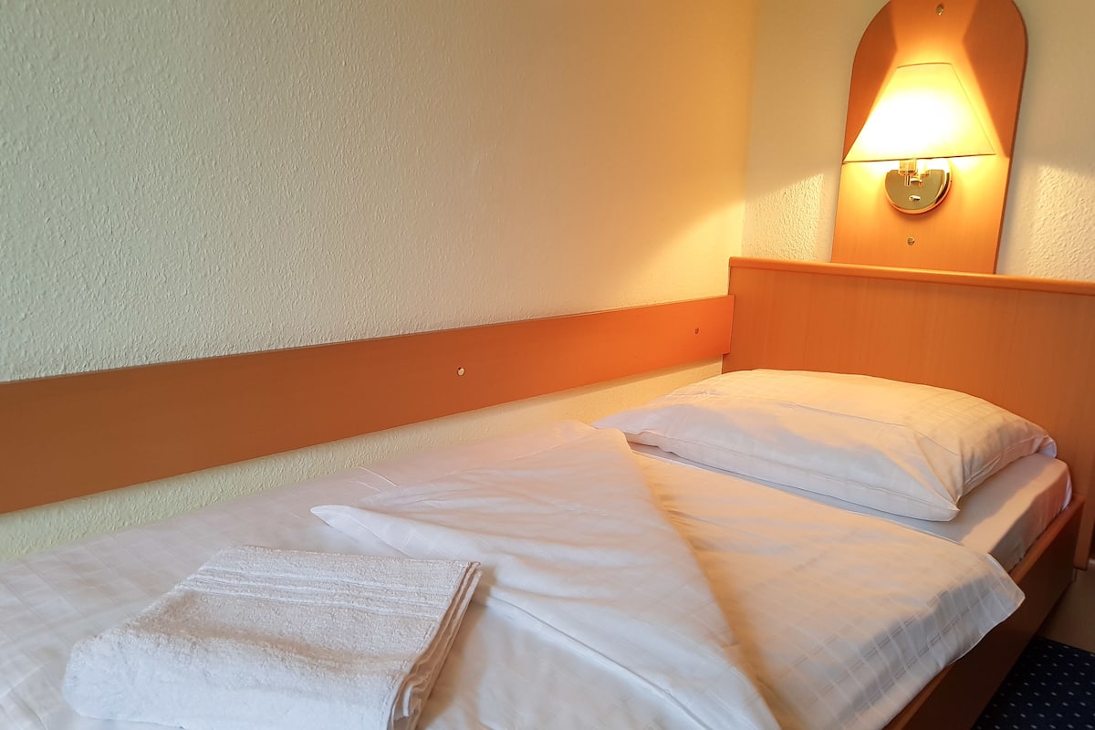 Habitación individual | Escritorio, cortinas opacas, wifi gratis