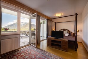 Living area - Hotel Finkennest (Schenna)