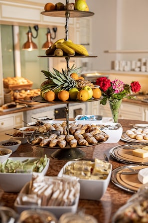 Desayuno buffet incluido todos los días