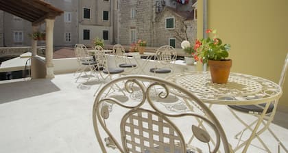 Aspalathos Residence