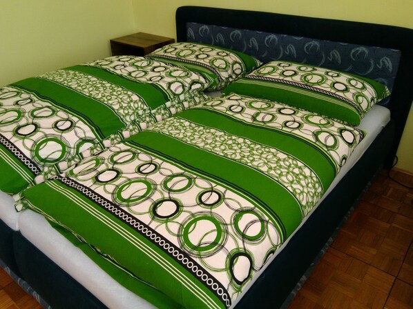 Appartement | 4 chambres, fer et planche à repasser