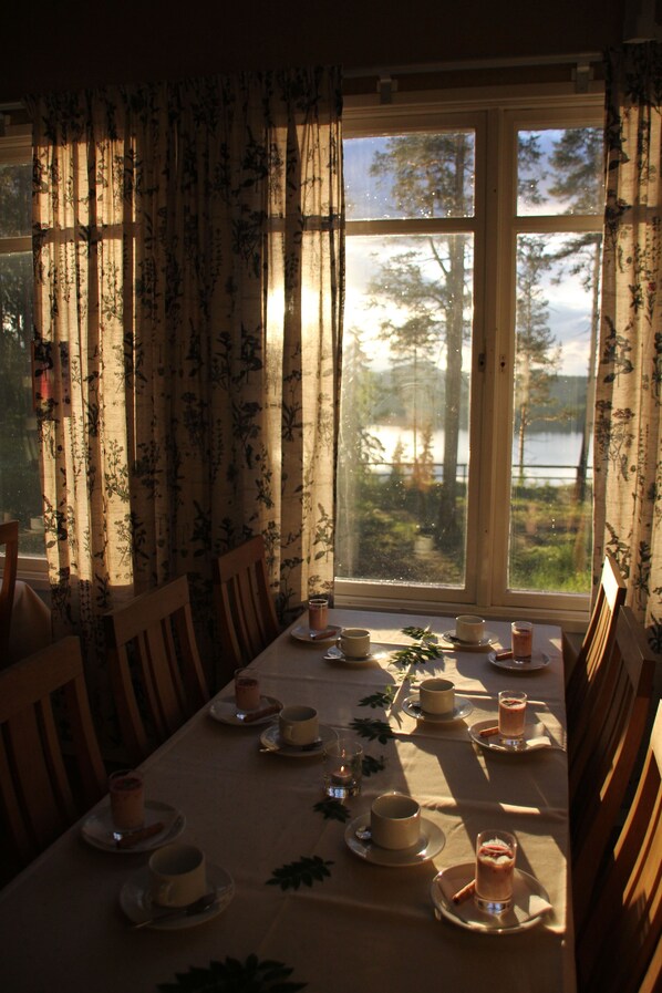 Spécialités Cuisine locale et internationale