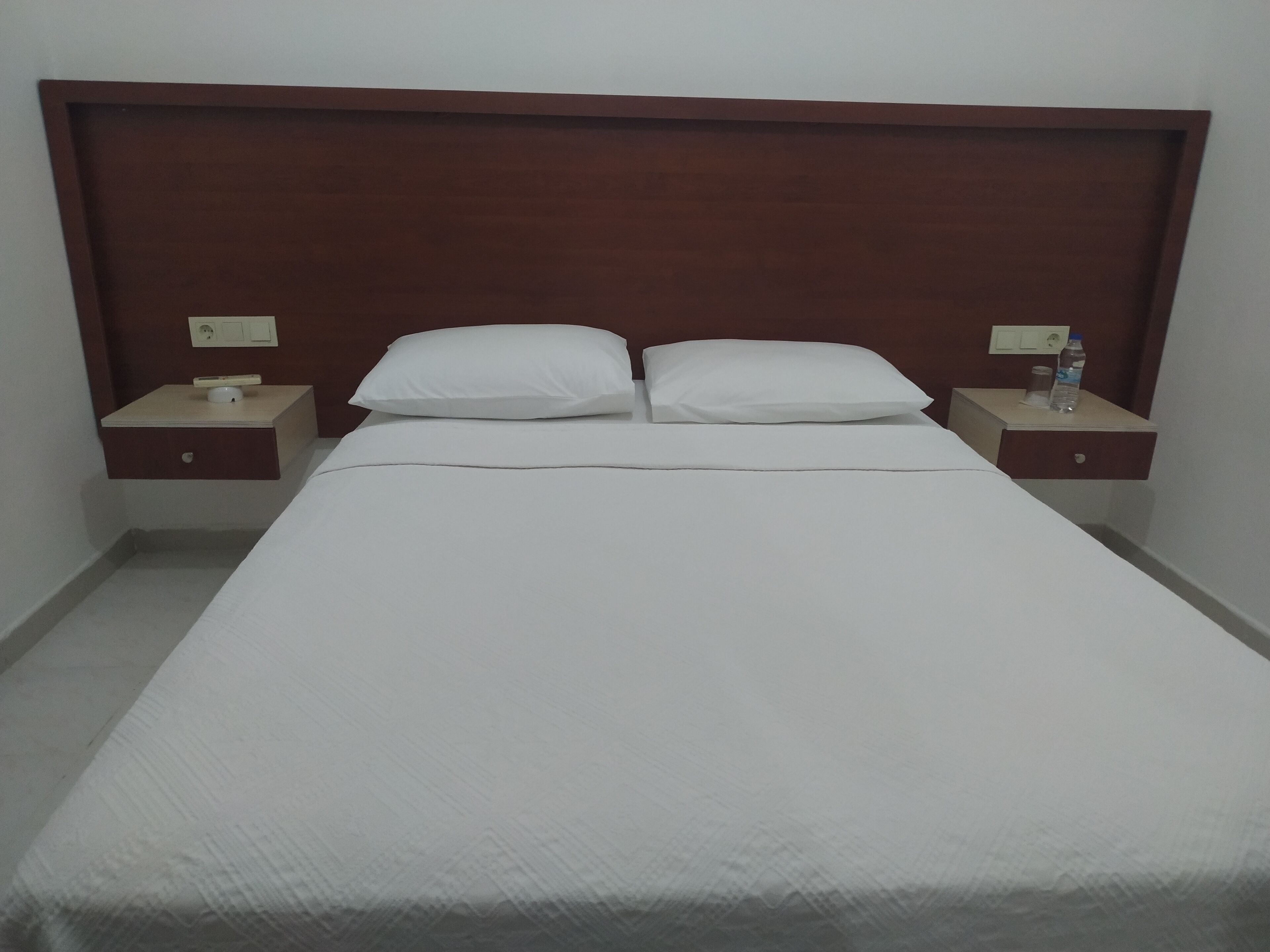 standard double room | 1 bedroom, minibar, desk, free wifi