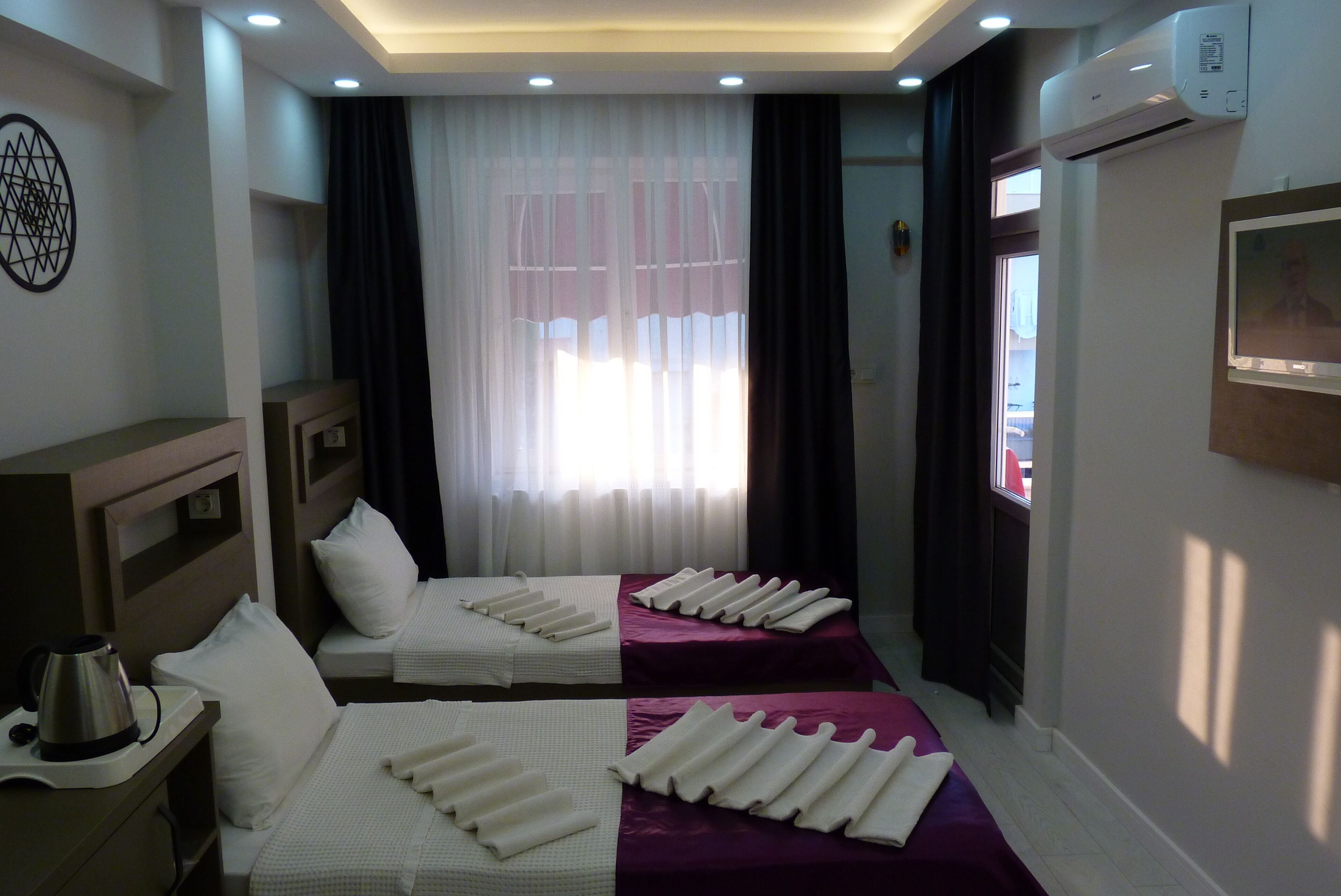 standard double room | minibar, soundproofing, iron/ironing board, free wifi