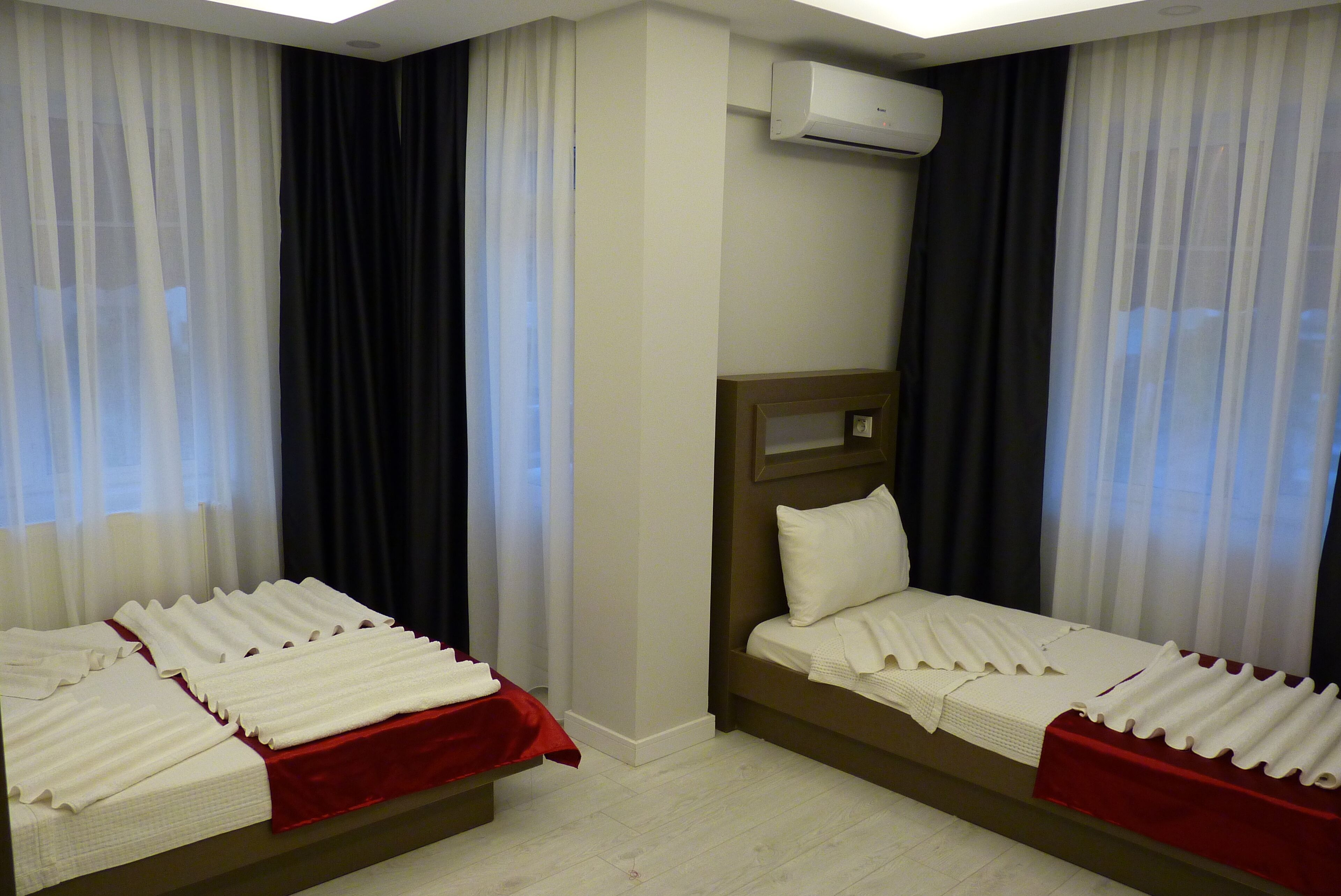 standard double room | minibar, soundproofing, iron/ironing board, free wifi