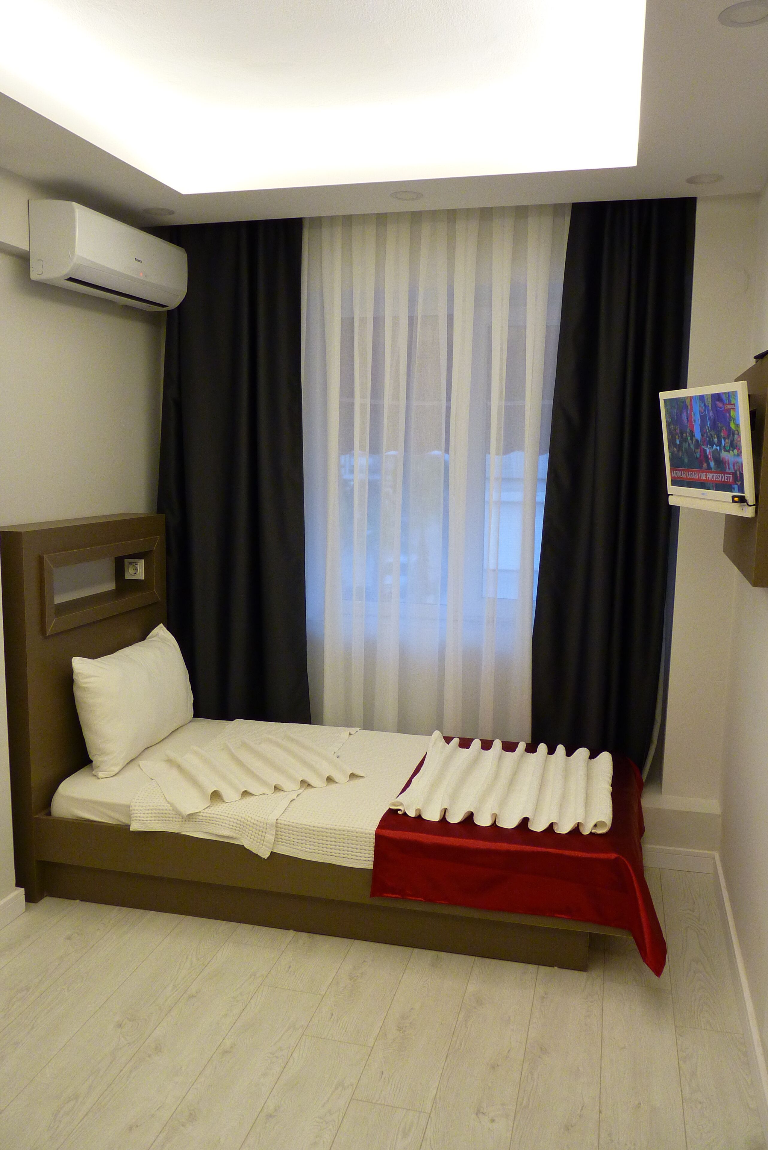 standard double room | minibar, soundproofing, iron/ironing board, free wifi