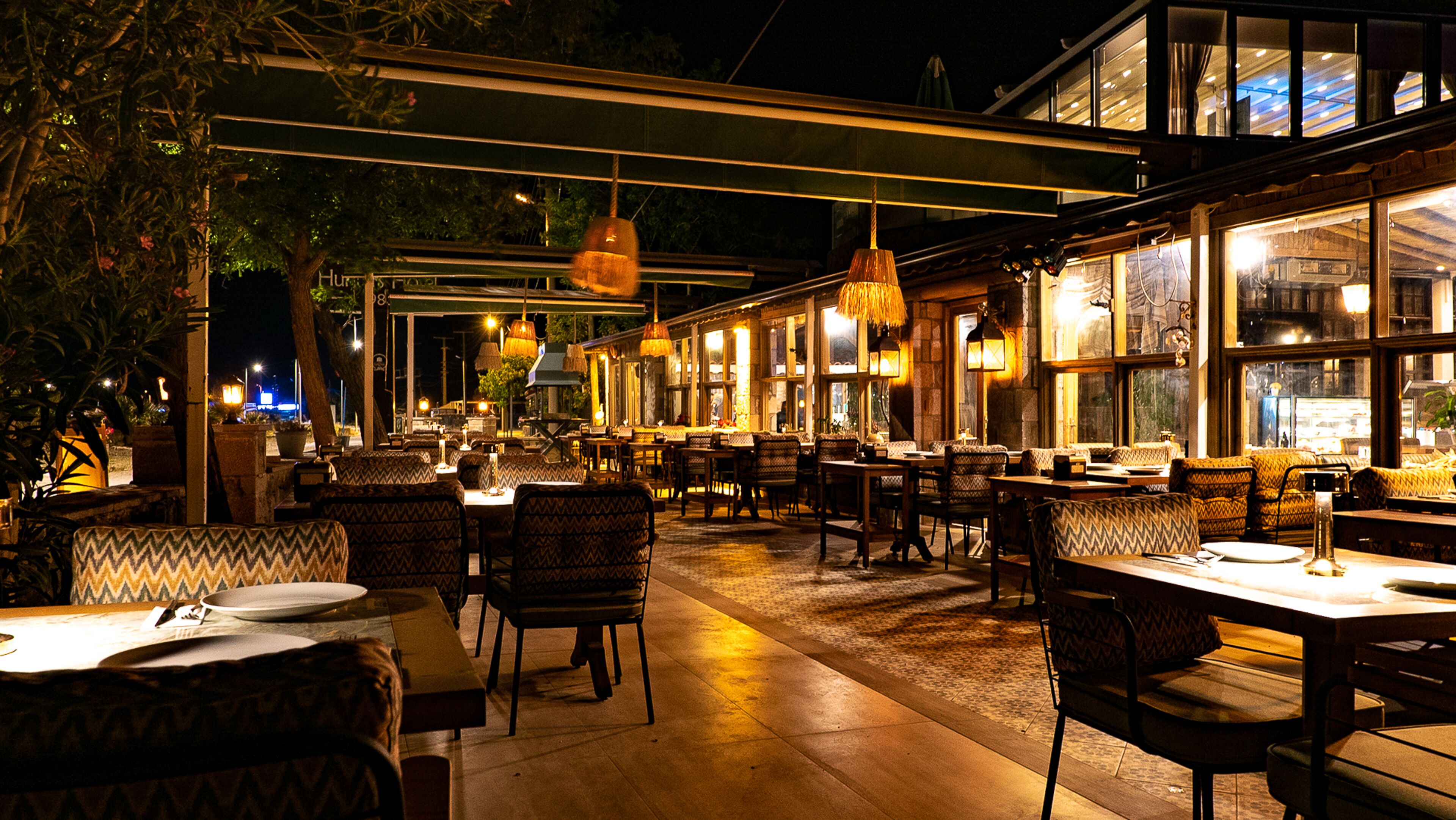 Breakfast, lunch, dinner served; Turkish cuisine 