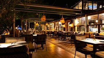 Breakfast, lunch, dinner served; Turkish cuisine