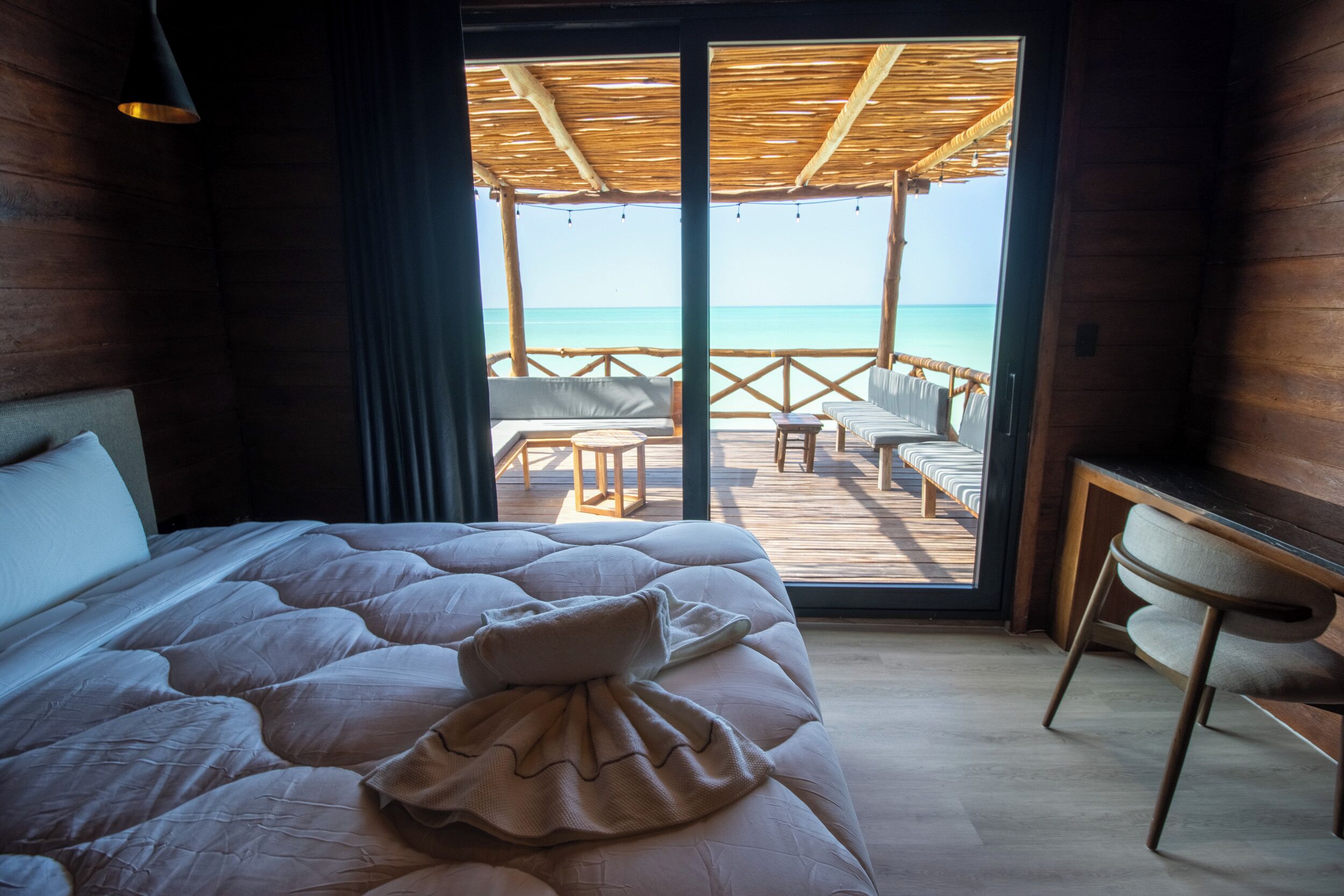 Two Bedroom Apartment Oceanfront | Premium bedding, in-room safe, bed sheets