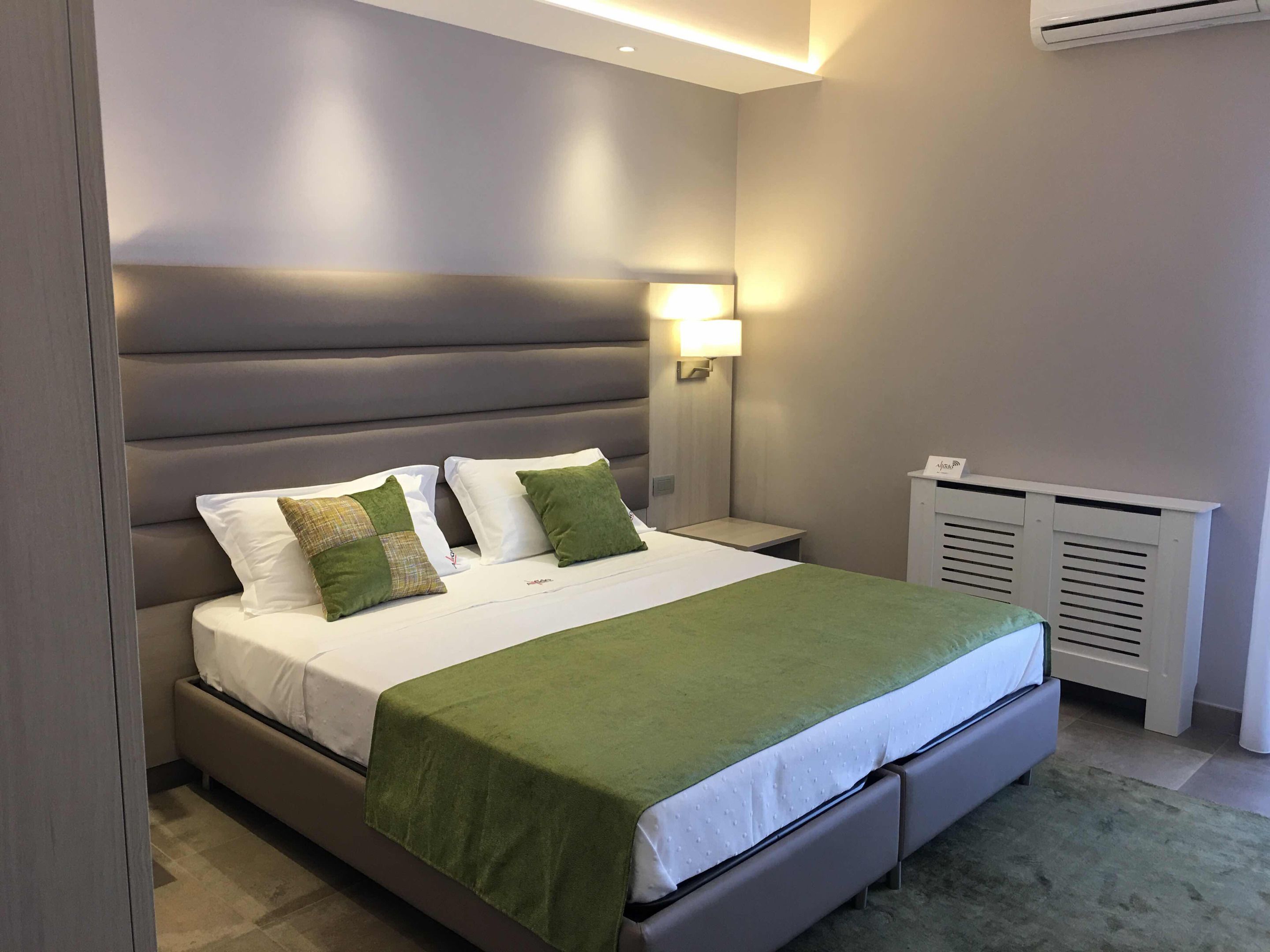 Tremannsrom | Sengetøy av topp kvalitet, skrivebord, lydisolert og wi-fi (inkludert)