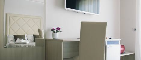 Classic-dobbeltværelse | Premium-sengetøj, skrivebord, lydisolering, gratis Wi-Fi