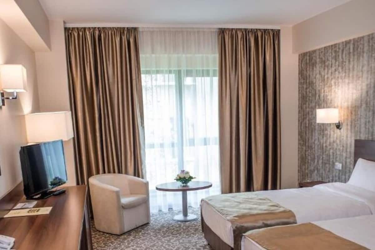 minibar, in-room safe, soundproofing, cots/infant beds