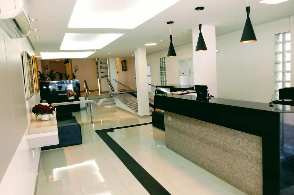 Golden Hotel