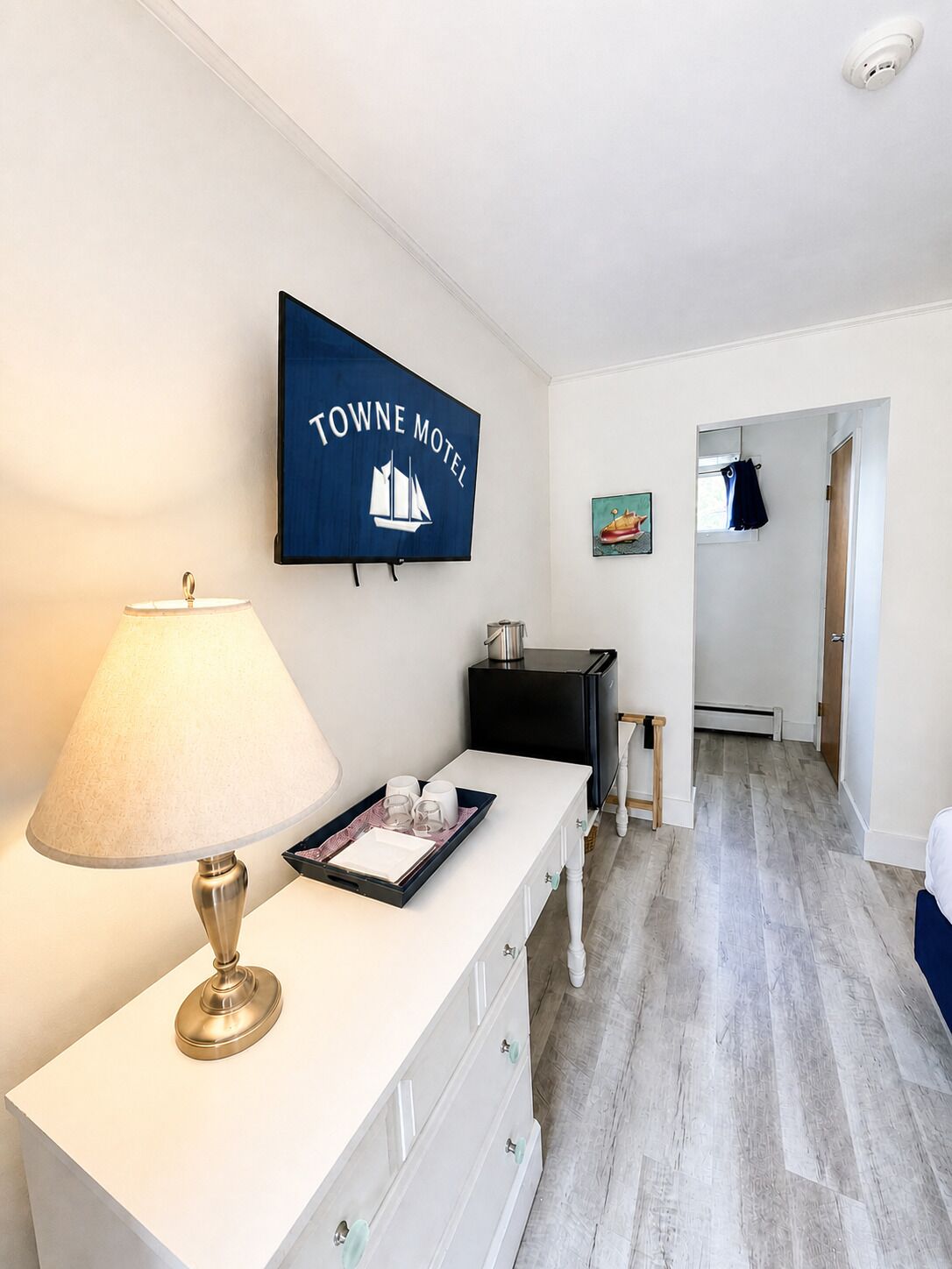 Standard Room, 1 Queen Bed, Refrigerator, Ground Floor