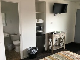 Standard Room, 1 Queen Bed, Refrigerator & Microwave (Room 3) | Laptop workspace, blackout drapes, free WiFi, bed sheets