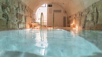 Piscine couverte
