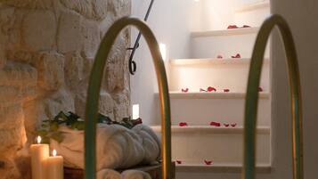 Sauna, bain Ă remous, soins corporels, massages