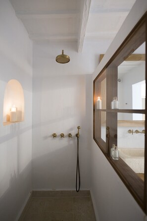 Superior-Doppelzimmer | Dusche im Bad