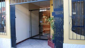 Entrada de la propiedad