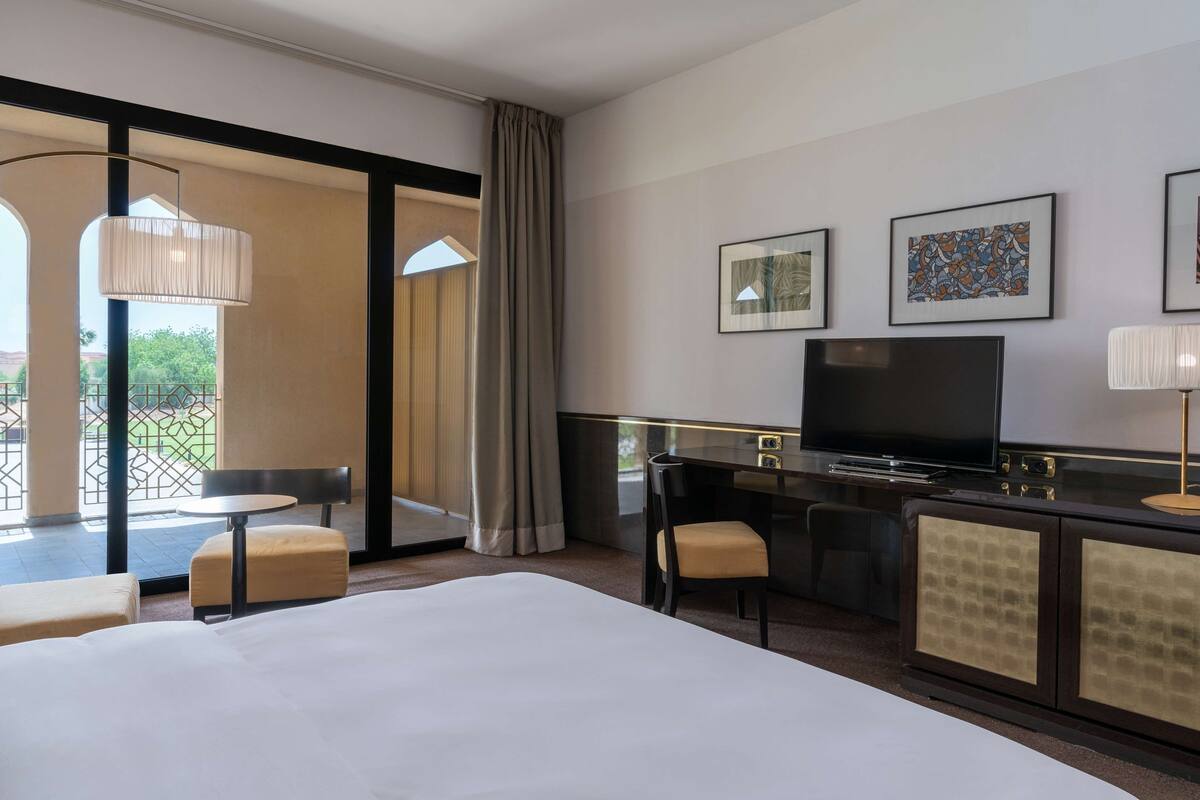 Ropa de cama de alta calidad y minibar 