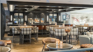 2 quầy bar/khu lounge