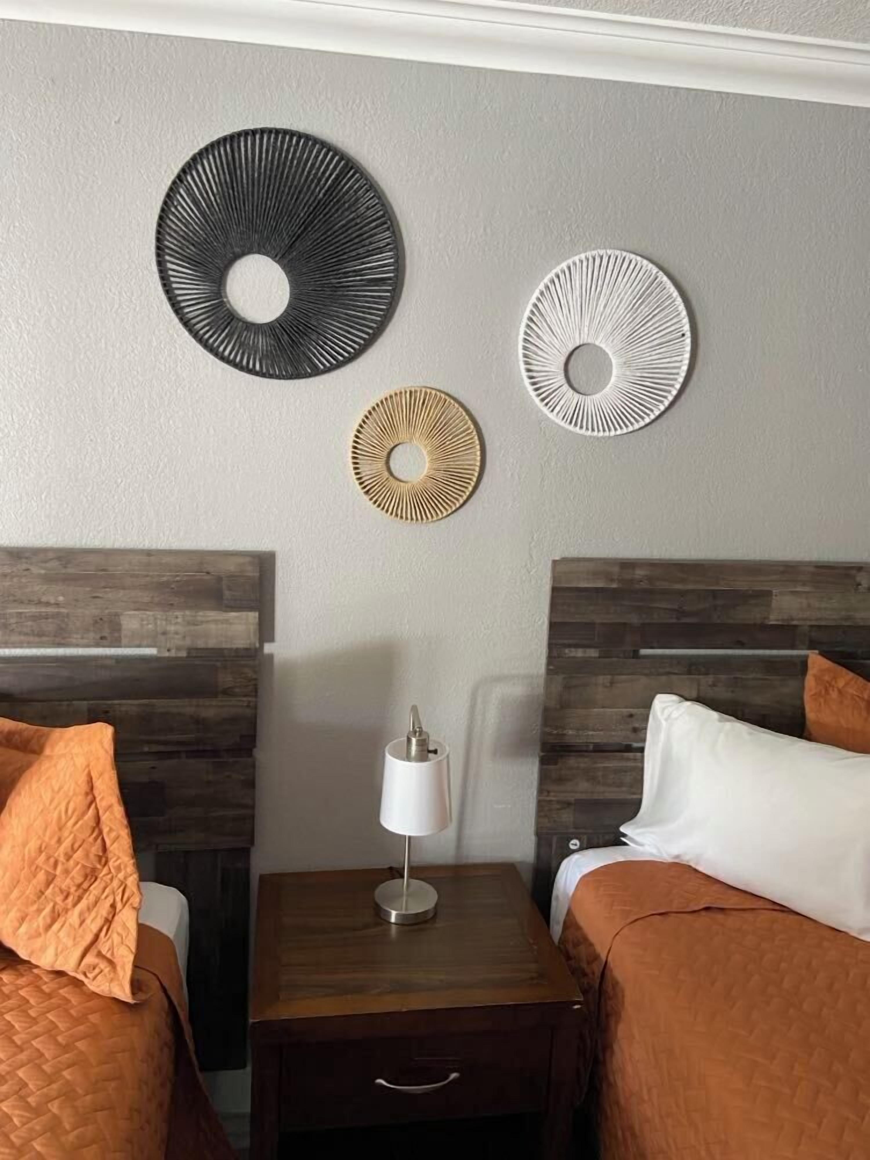 패밀리 스위트, 침실 2개 | 고급 침구, 필로우탑 침대, 암막 커튼, 무료 WiFi