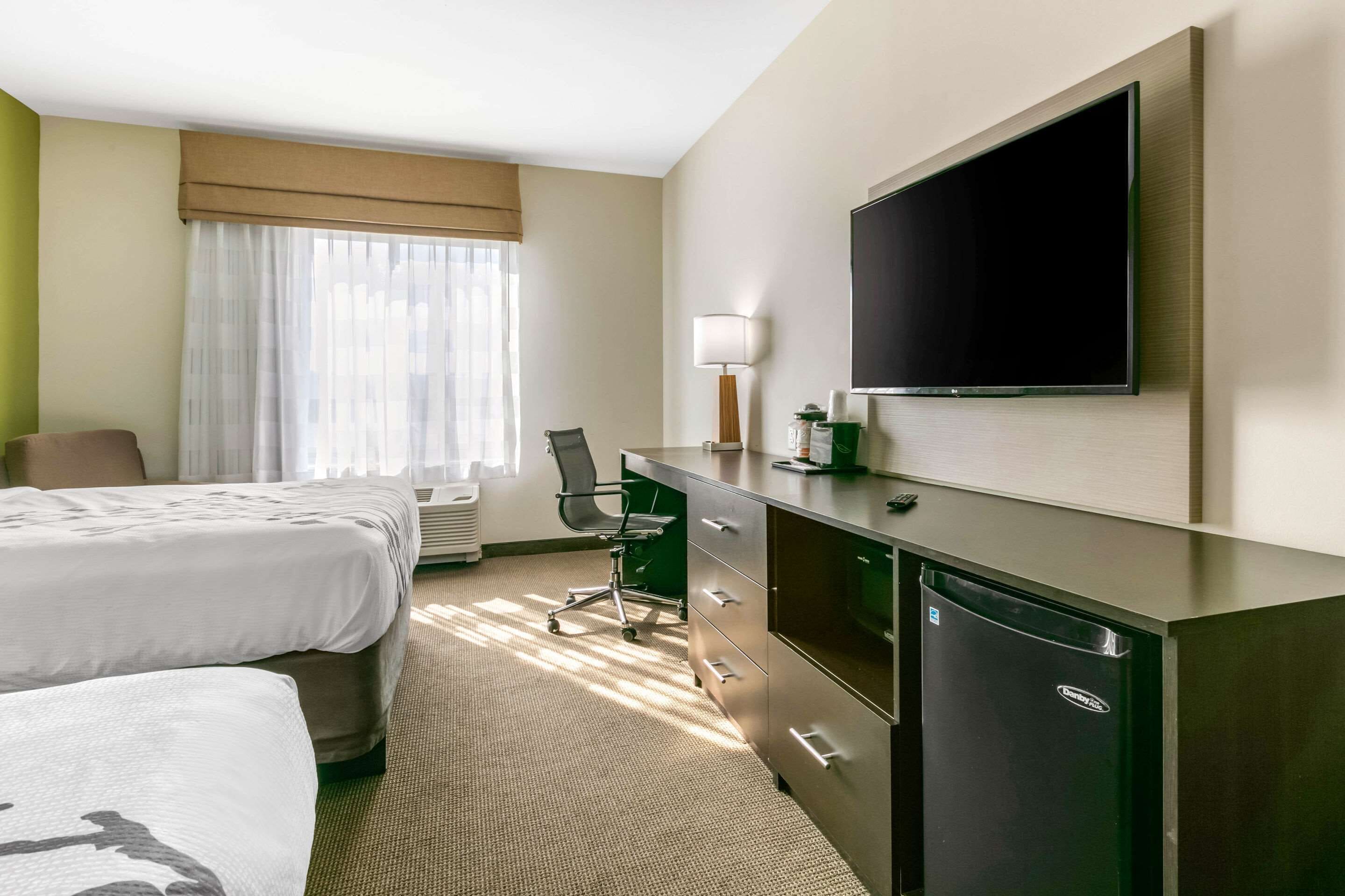 in-room safe, desk, soundproofing, iron/ironing board