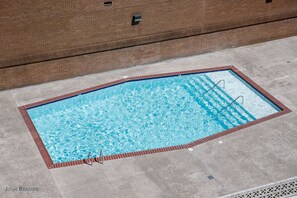 Outdoor pool - Alder Hotel Uptown New Orleans (New Orleans)