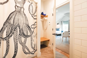 Premium-Apartment, 1 Queen-Bett, Küche | Badezimmer | Umweltfreundliche Kosmetikartikel, Haartrockner, Handtücher, Seife