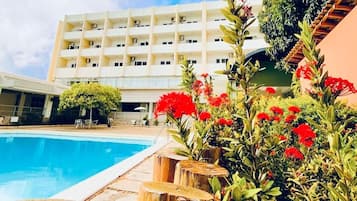 Fachada da propriedade