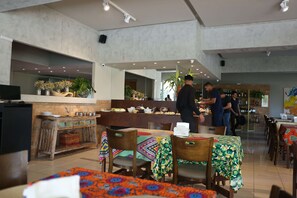 Free daily buffet breakfast