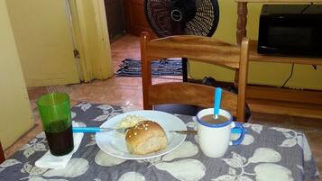 Iron/ironing board, free WiFi, bed sheets