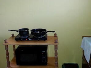 2 Bedroom Kitchenette, Apartment 2 | Private kitchen | Fridge, microwave, cookware/dishes/utensils - MaFlo Arms Apartments (Belize City)