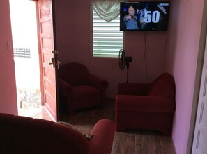 Living area - MaFlo Arms Apartments (Belize City)