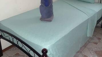 2 Bedroom Kitchenette, Apartment 2 | WiFi (free), bed sheets