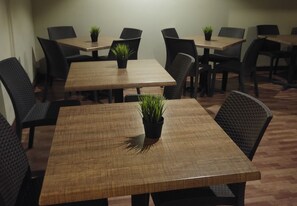 Petit déjeuner buffet compris tous les jours