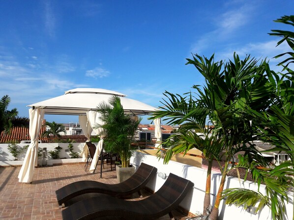 Sun deck