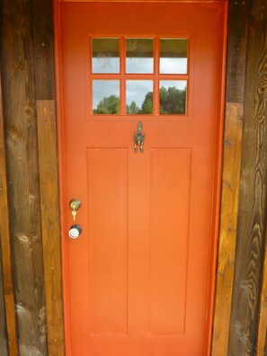Exterior detail - Cozy, Artistic Retreat Surrounded By Waterfalls, Orchards And Gardens (Newfield)