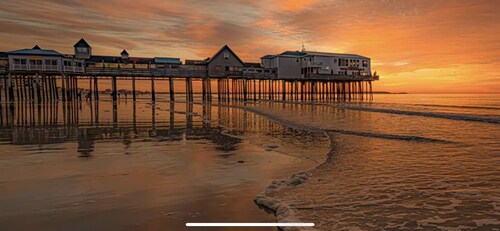 Crashing surf, steps to the sand, Pier BEST CONDO IN OLD ORCHARD BEACH