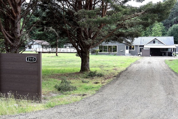 Creek and Ocean Estate and Cabins - Main House