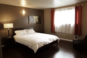 2 bedrooms, desk, free WiFi, bed sheets