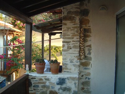 Villa Agapi Julia, mountain view, mama mia island in old town Skopelos