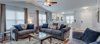 Peaceful Oasis Convenient to Greenville!