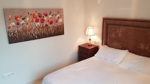 3 bedrooms, iron/ironing board, travel cot, free WiFi