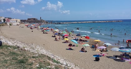 VILLA AZZURRO MARE. KLEINE PREISE FÜR 2019. RABATTE FÜR WÖCHENTLICHE AUFENTHALTE.