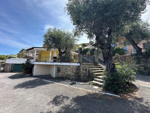 Exterior - Diano Marina: villa with fantastic views! (Diano Marina)