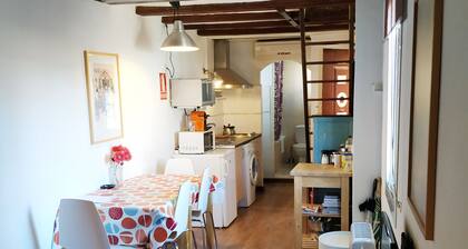 StayRambla - In the Heart of Barcelona, two blocks away from the Ramblas